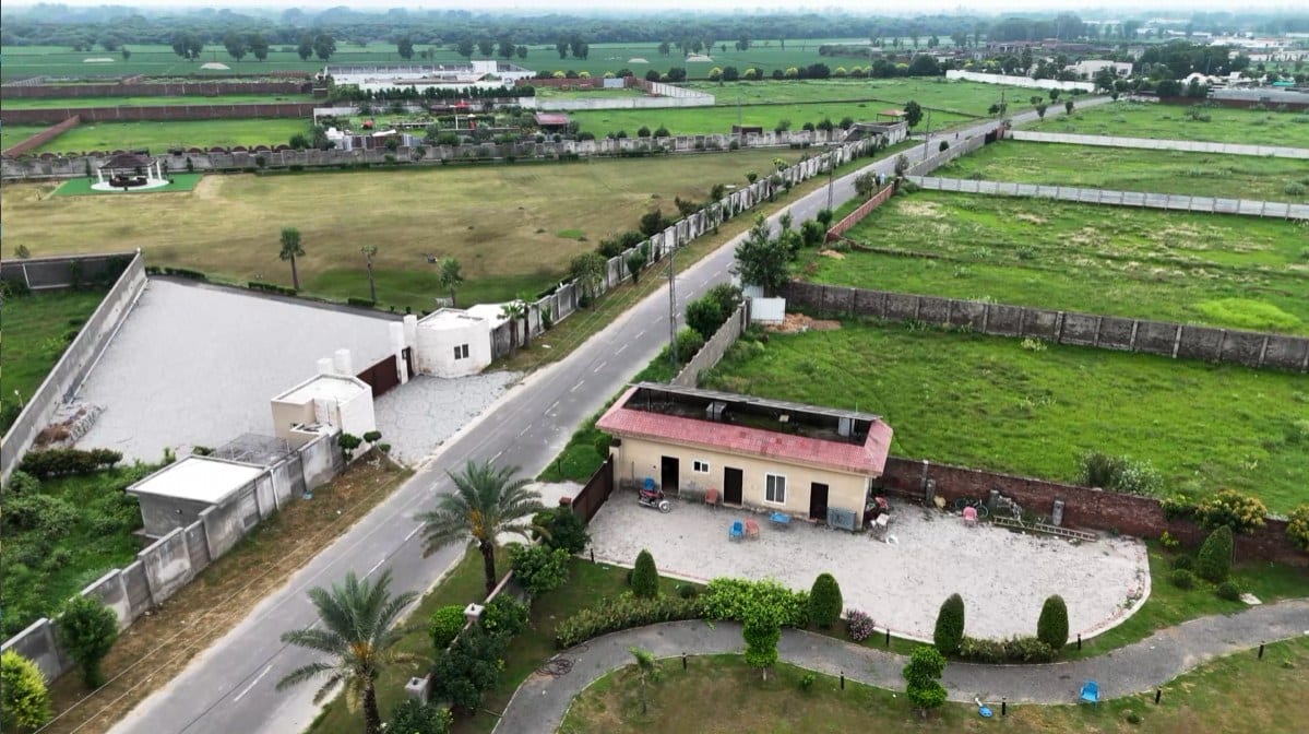 Aerial view of the internal road and boundary wall